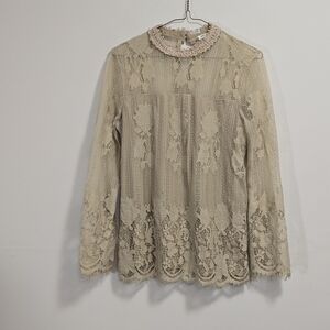 Ultra Pink Lace Long Sleeves Blouse in Cream